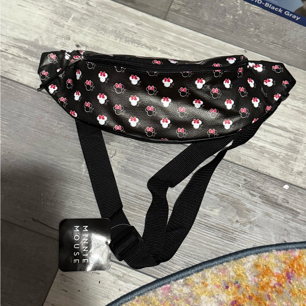Minnie Mouse Black and Red Fanny Pack NWT!